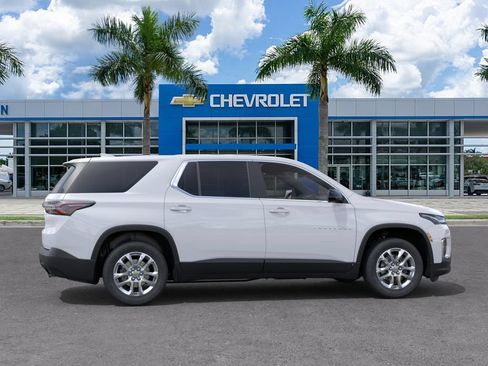 Used 2023 Chevrolet Traverse LS FWD image 5