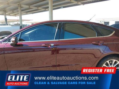 Used 2017 Ford Fusion SE w/ Fusion SE Technology Package image 27