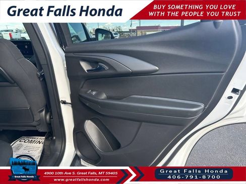 Used 2025 Chevrolet TrailBlazer LT AWD/4WD image 25