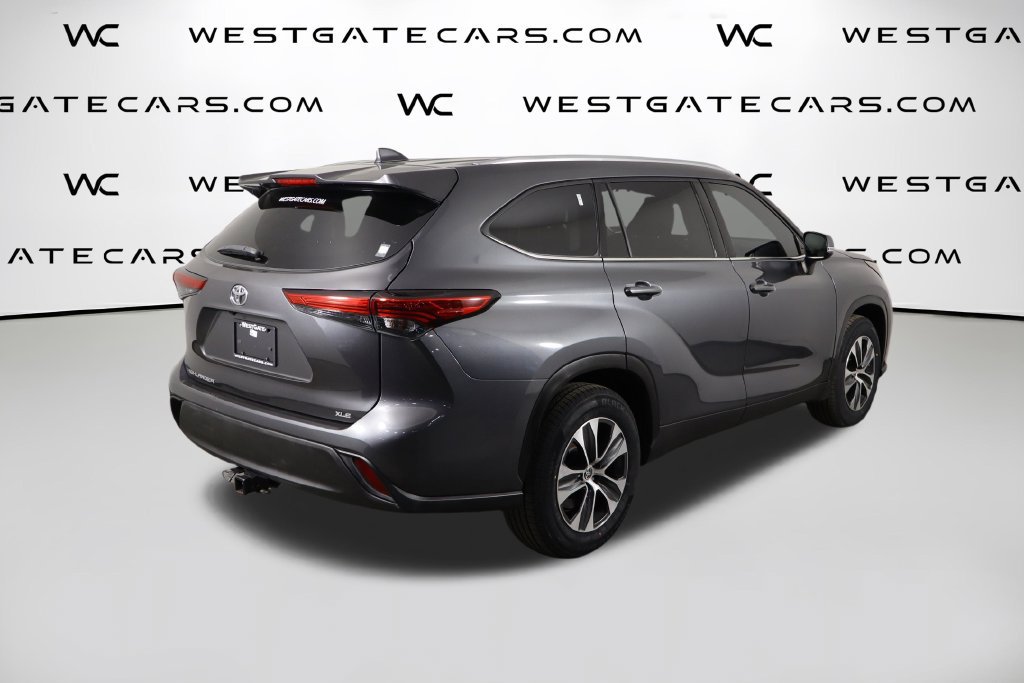 Used 2021 Toyota Highlander XLE FWD image 49