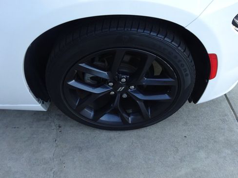 Used 2021 Dodge Charger SXT w/ Blacktop Package RWD image 9