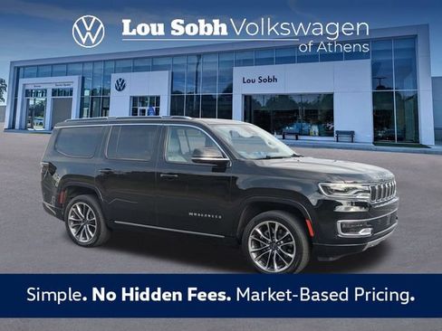 Used 2023 Jeep Wagoneer Series III w/ Premium Group I AWD/4WD image 1