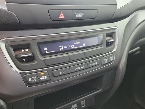Used 2019 Honda Ridgeline RT image 28