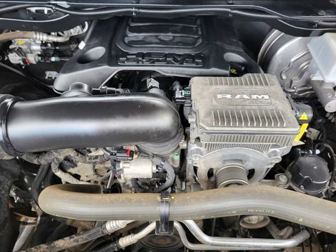 Used 2021 RAM 1500 Limited w/ Body Color Bumper Group AWD/4WD image 32