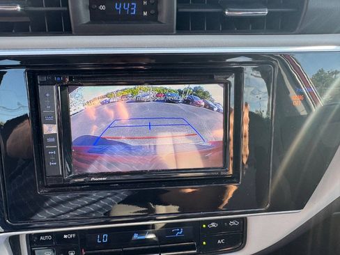 Used 2019 Toyota Corolla LE FWD image 10