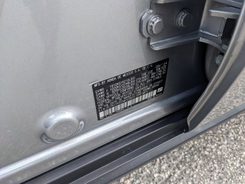 Used 2025 Honda HR-V LX image 42