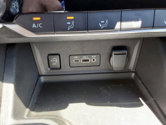 Used 2024 Nissan Sentra SV FWD image 29