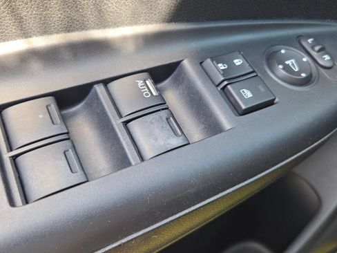 Used 2015 Honda Fit LX image 22