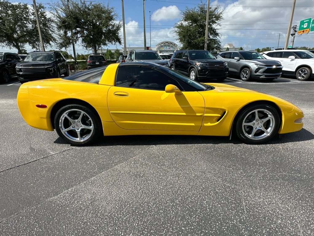 Used 2002 Chevrolet Corvette Coupe w/ Preferred Equipment Group2 RWD image 4