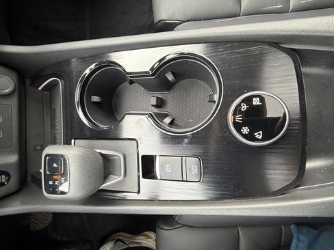 Used 2025 Nissan Rogue SL w/ SL Premium Package image 22