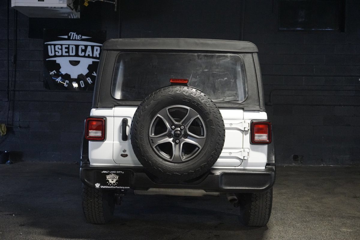 Used 2018 Jeep Wrangler Unlimited Sport AWD/4WD image 6