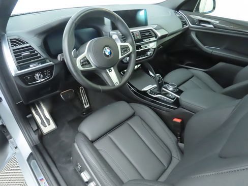 Used 2021 BMW X4 xDrive30i w/ M Sport Package image 9