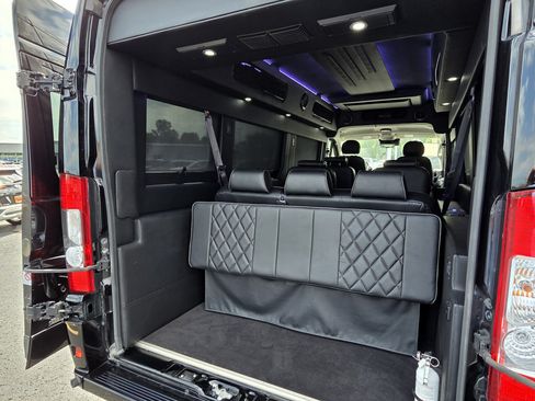 Used 2023 RAM ProMaster 3500 w/ Premium Appearance Group FWD image 17