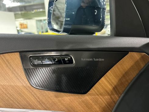 Certified 2023 Volvo XC90 B6 Plus w/ Protection Package Premier AWD/4WD image 21