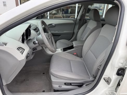 Used 2011 Chevrolet Malibu LT FWD image 11