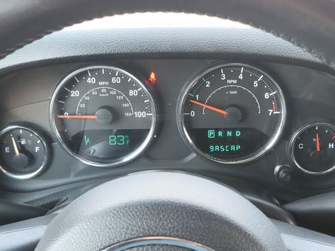 Used 2015 Jeep Wrangler Sport AWD/4WD image 16