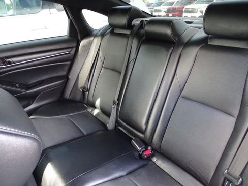 Used 2022 Honda Accord Sport image 9