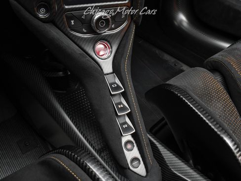 Used 2022 McLaren 765LT image 18