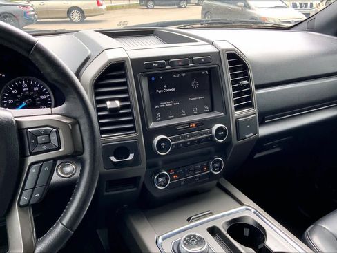 Used 2019 Ford Expedition XLT w/ Equipment Group 201A RWD image 7