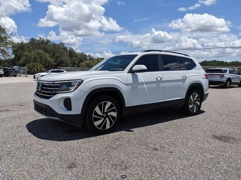 Used 2024 Volkswagen Atlas SE FWD image 8
