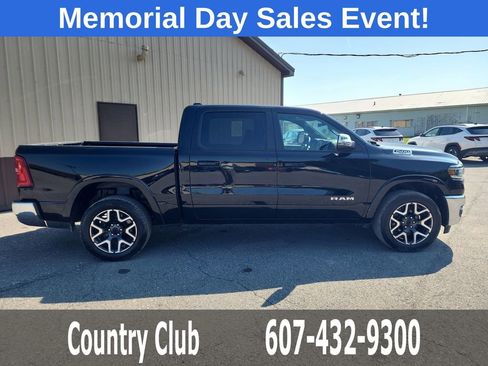 Used 2025 RAM 1500 Laramie AWD/4WD image 9