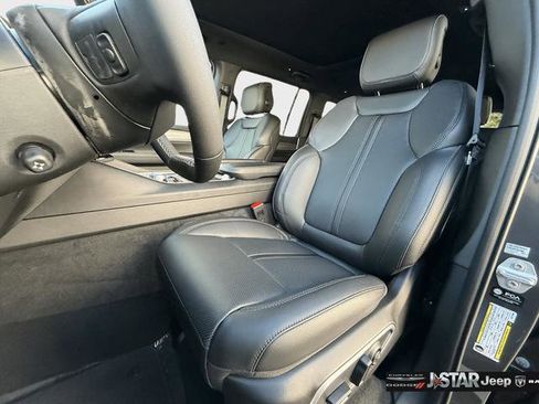 New 2026 Jeep Grand Wagoneer 4WD image 11