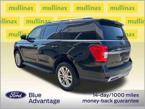Used 2024 Ford Expedition XLT RWD image 3
