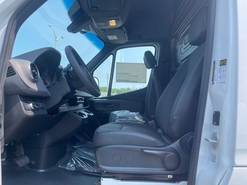 New 2026 Mercedes-Benz Sprinter 2500 image 6