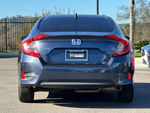 Used 2018 Honda Civic EX image 4