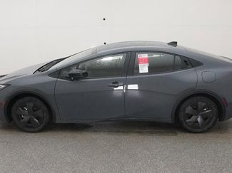 New 2026 Toyota Prius Plug-In Hybrid FWD video 3