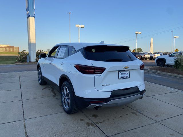 Used 2025 Chevrolet Blazer LT FWD image 11