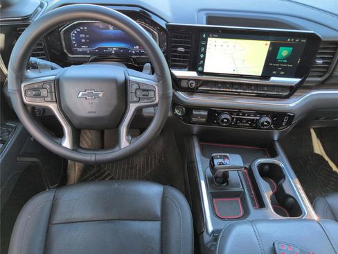 Used 2025 Chevrolet Silverado 1500 LT Trail Boss w/ Convenience Package II image 27