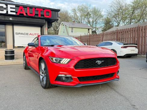 Used 2017 Ford Mustang Premium image 3