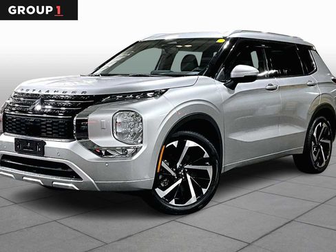 Used 2022 Mitsubishi Outlander SEL image 1