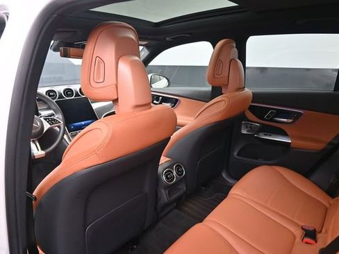 Used 2023 Mercedes-Benz GLC 300 image 23