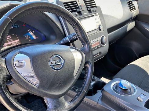 Used 2013 Nissan Leaf S image 9
