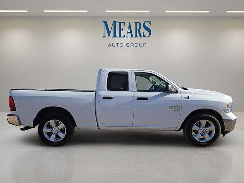 Used 2024 RAM 1500 Classic SLT image 6