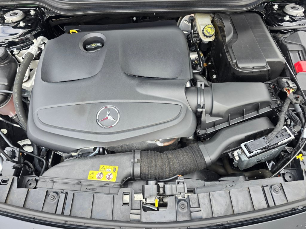 Used 2018 Mercedes-Benz GLA 250 4MATIC image 11