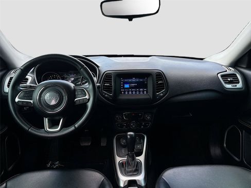 Used 2019 Jeep Compass Latitude AWD/4WD image 21