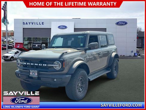 New 2026 Ford Bronco Outer Banks w/ Sasquatch Package AWD/4WD image 1