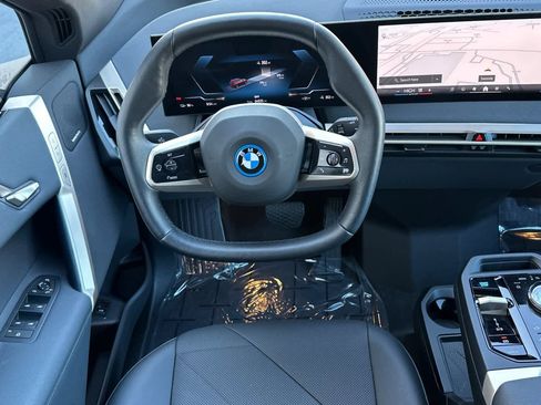 Used 2025 BMW iX xDrive50 image 15