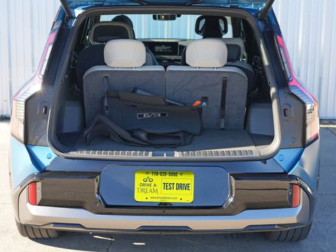 Used 2024 Kia EV9 GT-Line image 10