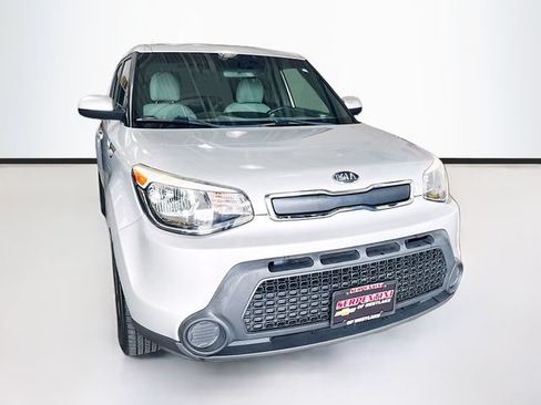 Used 2014 Kia Soul FWD image 3