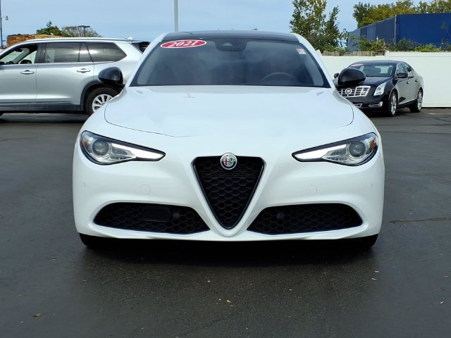 Used 2021 Alfa Romeo Giulia Ti w/ Nero Edizione AWD/4WD image 2