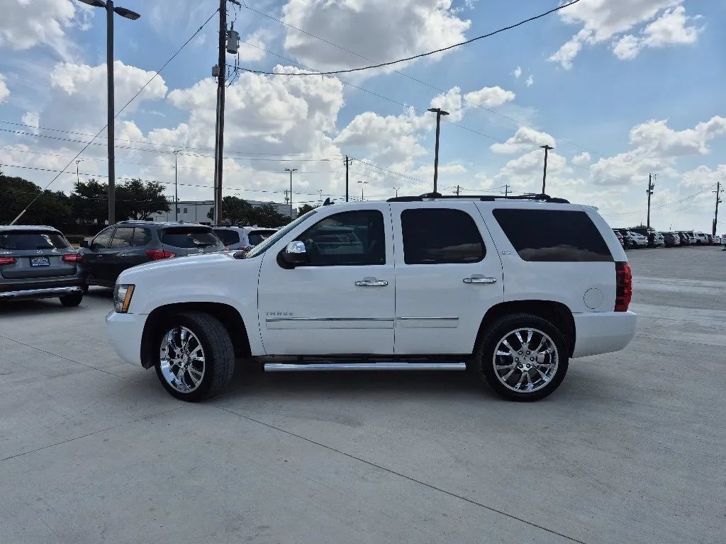 Used 2012 Chevrolet Tahoe LTZ RWD image 2
