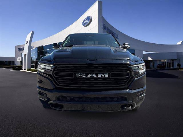 Used 2020 RAM 1500 Limited w/ Black Appearance Package AWD/4WD image 2
