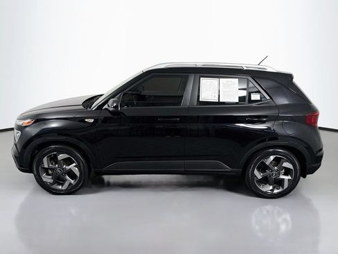 Used 2023 Hyundai Venue SEL FWD image 8
