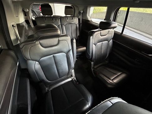 Used 2023 Jeep Grand Cherokee L Limited image 30