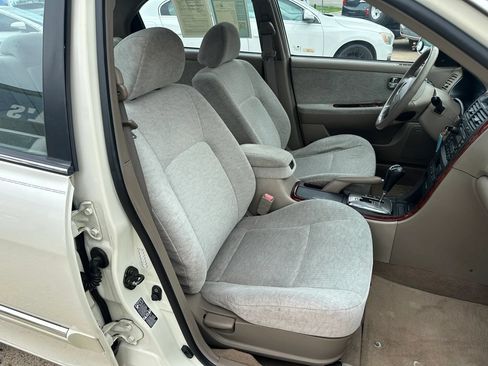 Used 2004 Kia Optima FWD image 11