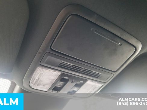 Used 2023 Honda Odyssey Sport image 32